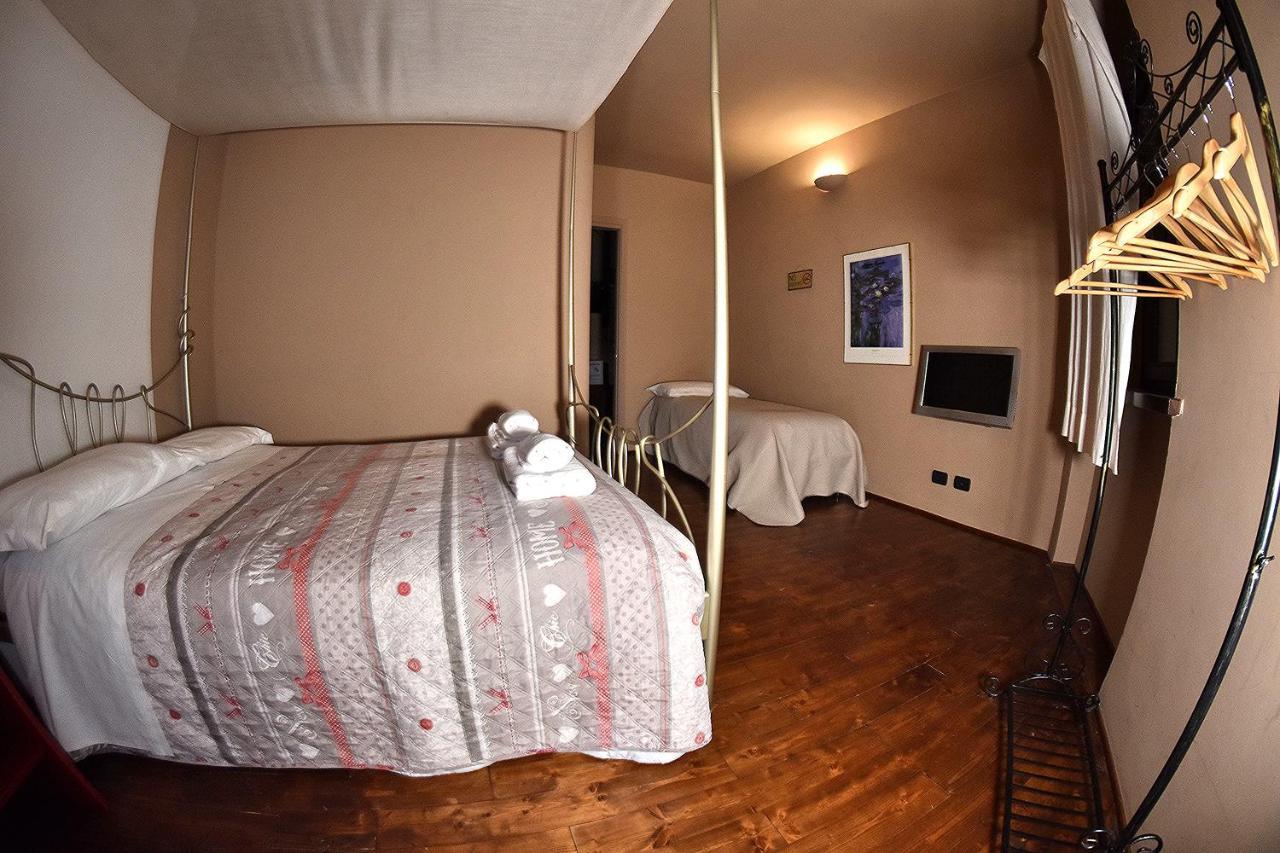 Prigioni House Bed and Breakfast Peschiera del Garda Buitenkant foto