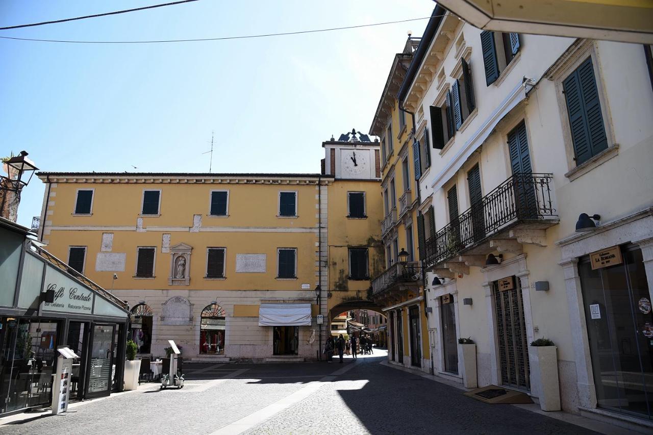 Prigioni House Bed and Breakfast Peschiera del Garda Buitenkant foto