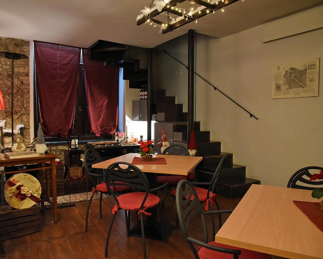 Prigioni House Bed and Breakfast Peschiera del Garda Buitenkant foto
