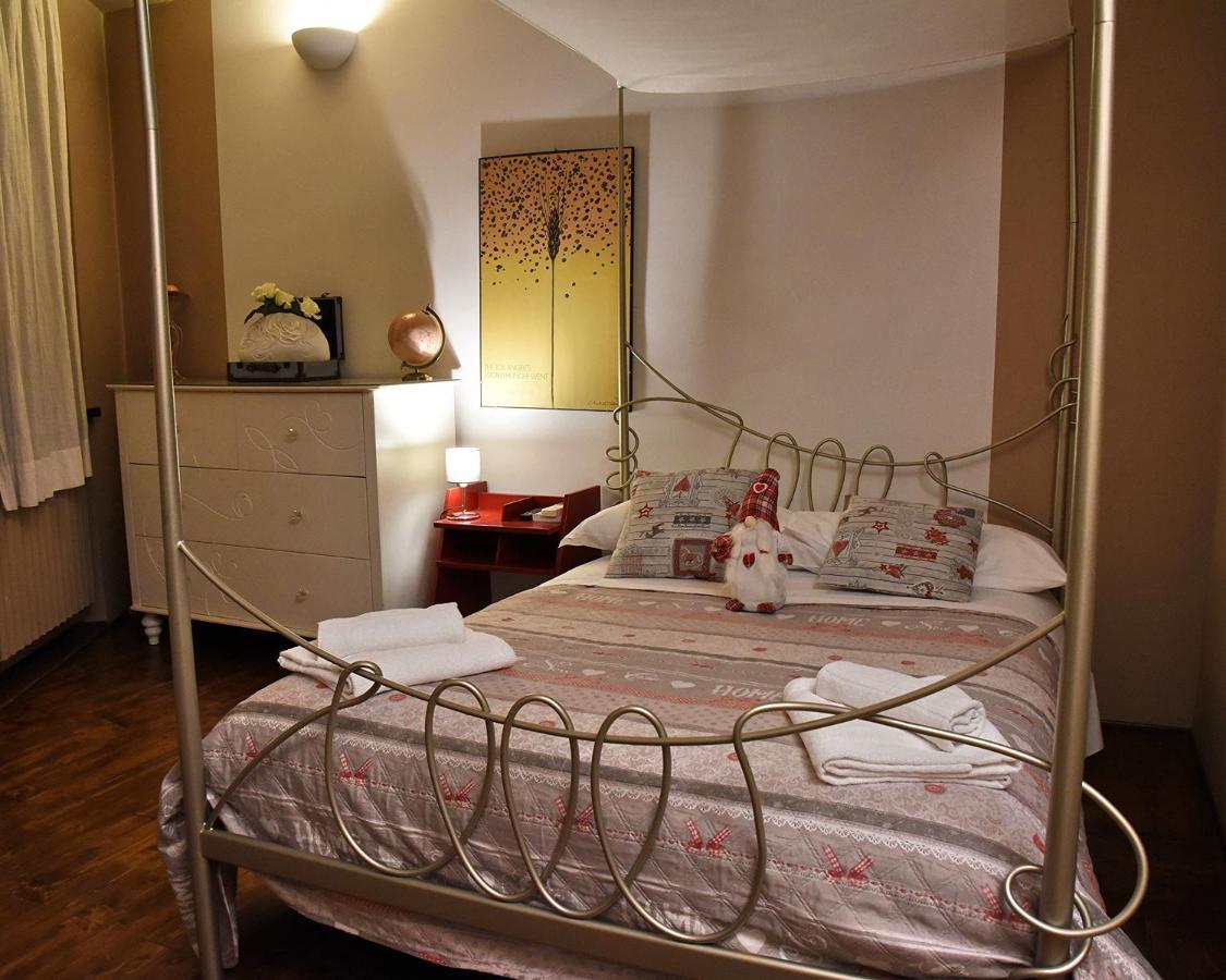 Prigioni House Bed and Breakfast Peschiera del Garda Buitenkant foto