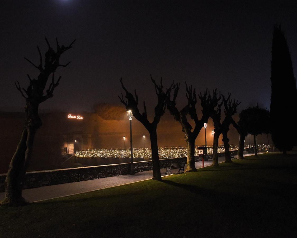 Prigioni House Bed and Breakfast Peschiera del Garda Buitenkant foto