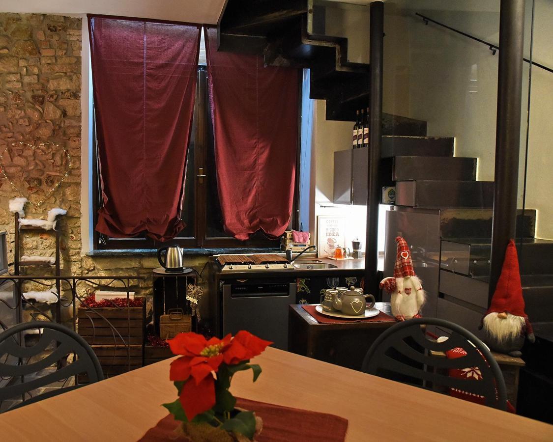 Prigioni House Bed and Breakfast Peschiera del Garda Buitenkant foto