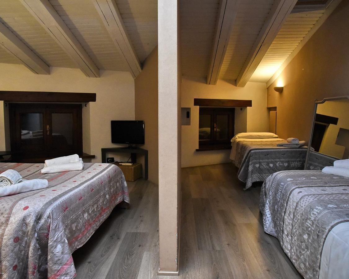 Prigioni House Bed and Breakfast Peschiera del Garda Buitenkant foto