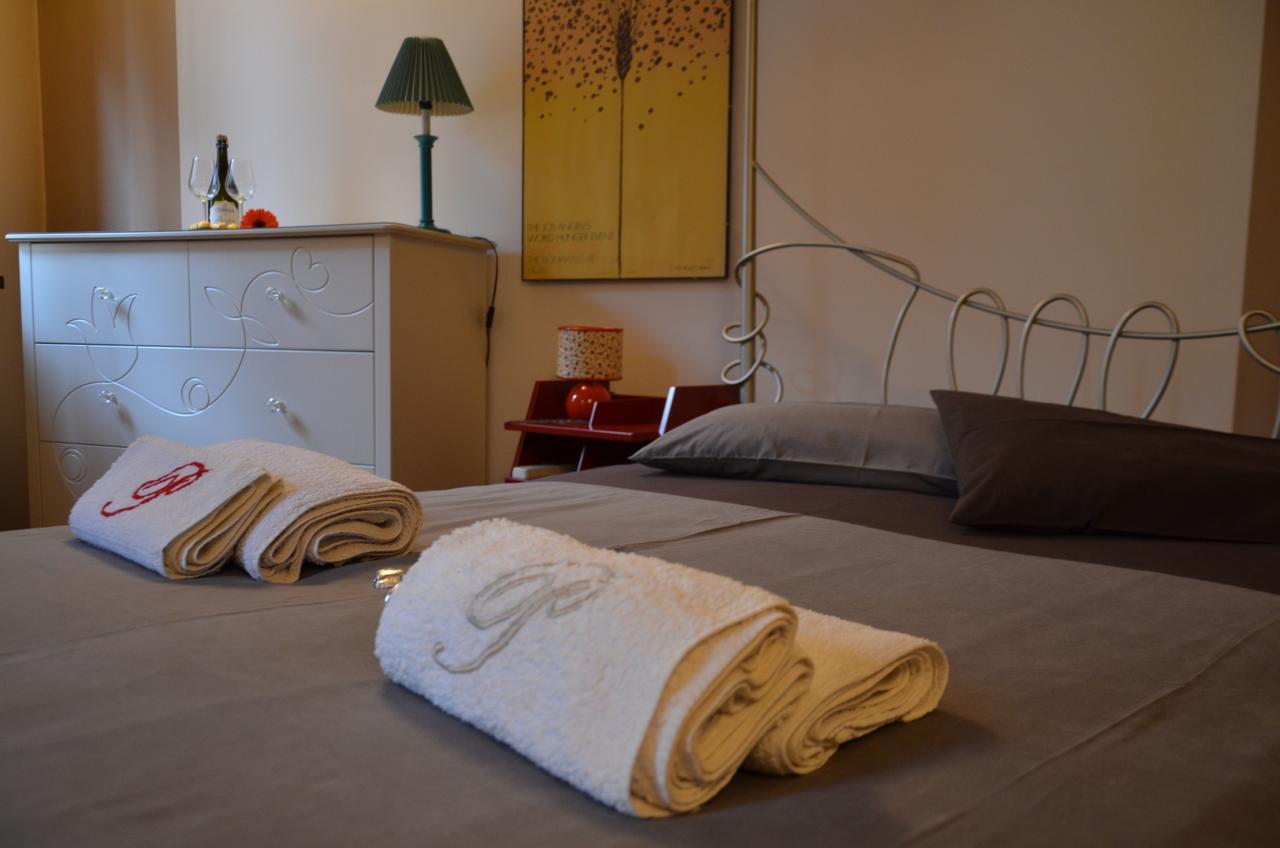 Prigioni House Bed and Breakfast Peschiera del Garda Buitenkant foto