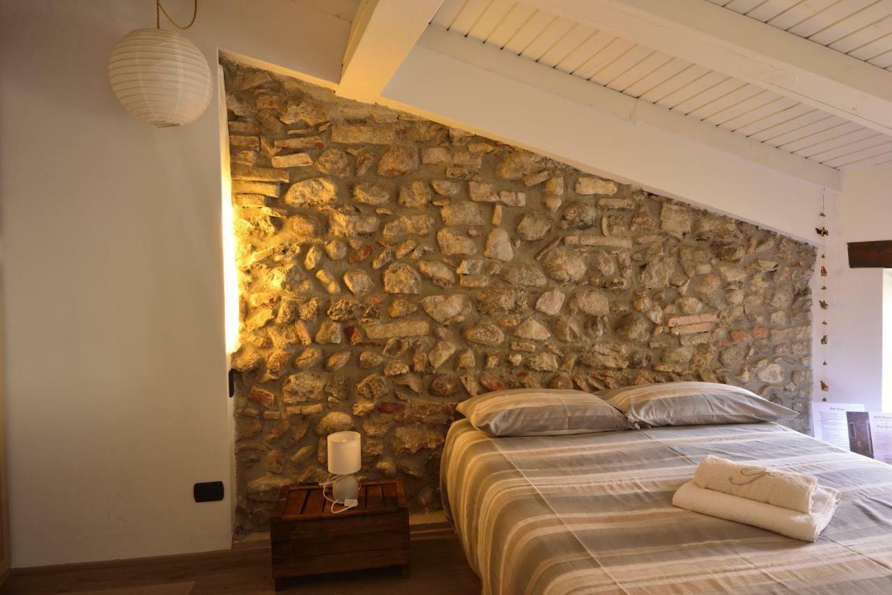 Prigioni House Bed and Breakfast Peschiera del Garda Buitenkant foto