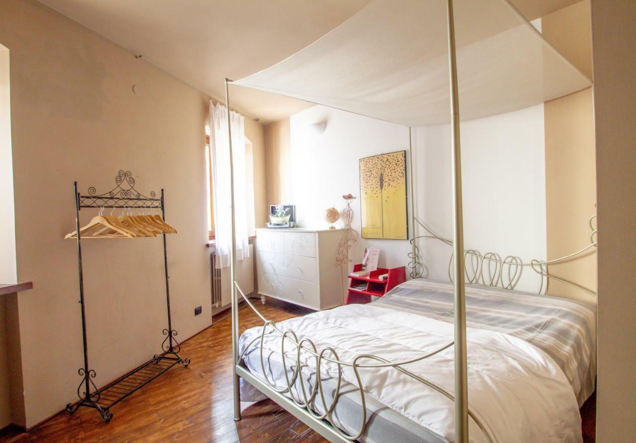Prigioni House Bed and Breakfast Peschiera del Garda Buitenkant foto